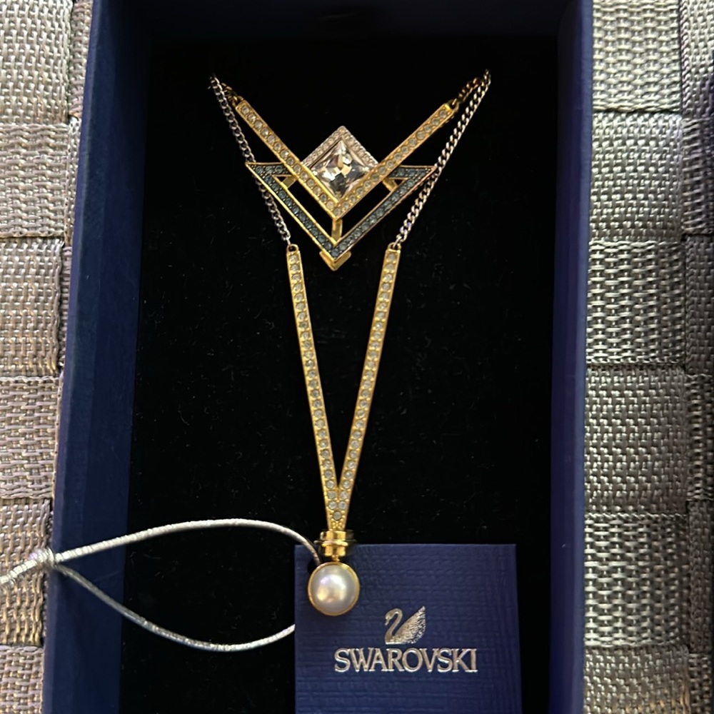 HOST PICK SWAROVSKI Gatsby NWT Pearl Blue & Clear Crystal Necklace & Earring Set - Picture 2 of 5